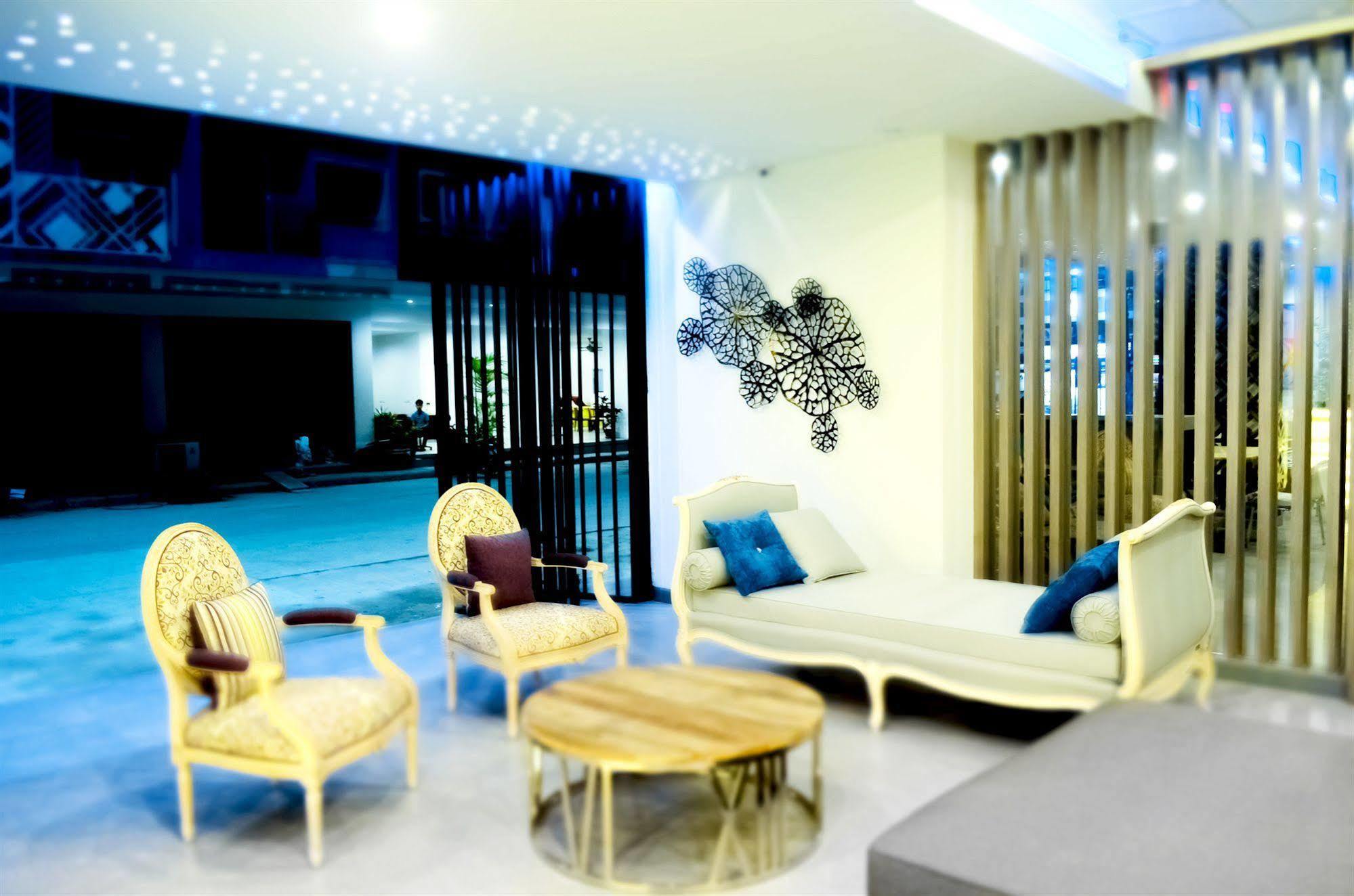 Mirage Express Patong Phuket Hotel Exteriör bild