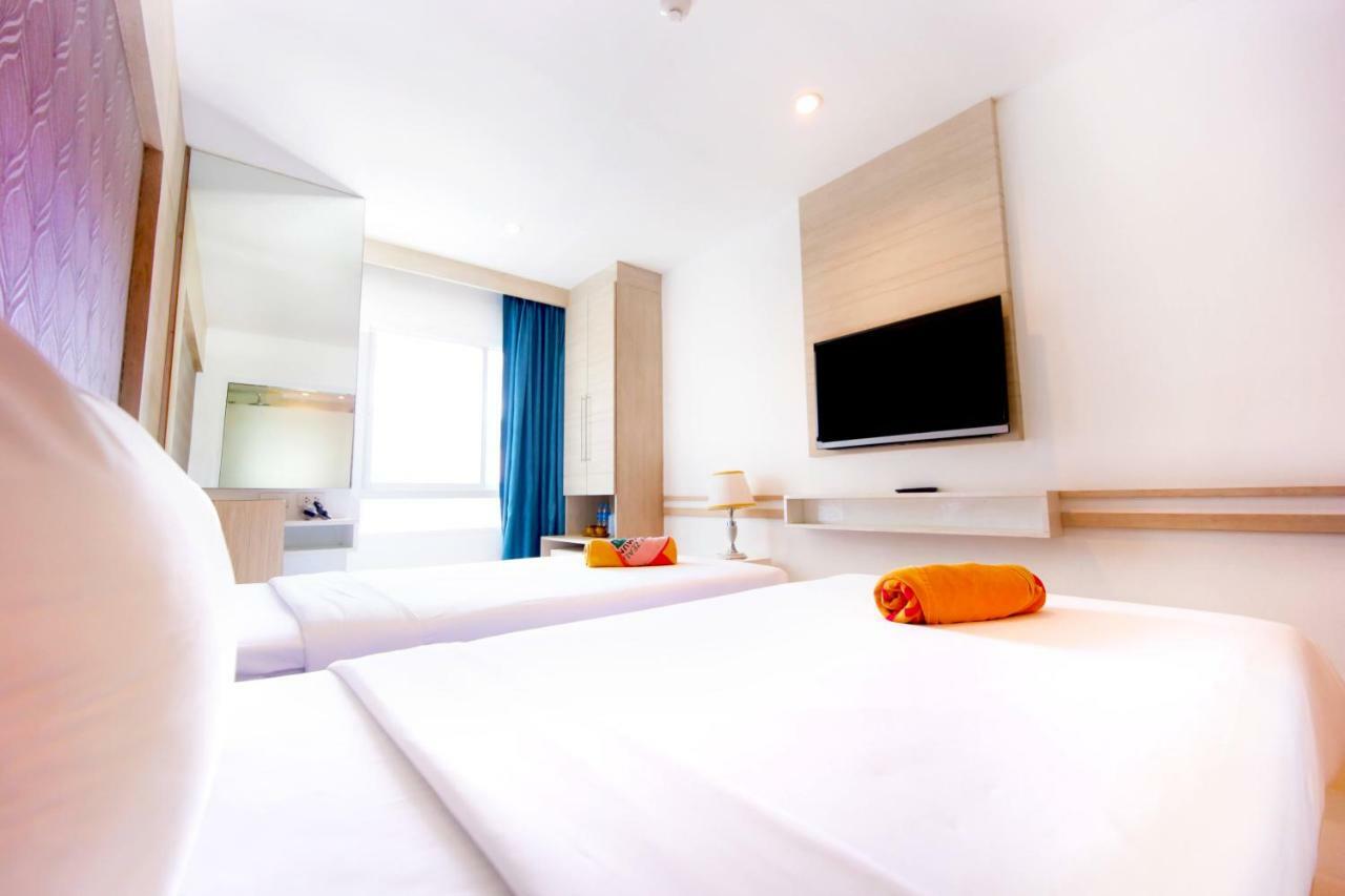 Mirage Express Patong Phuket Hotel Exteriör bild